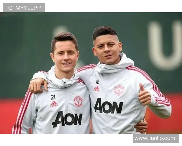 曼联主场迎战卡迪夫城期待精彩对决球迷热情高涨助威球队 曼联主场迎战卡迪夫城期待精彩对决球迷热情高涨助威球队